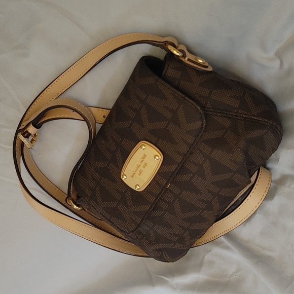 Michael Kors Handbags - Michael Kors Brown Signature Coated Canvas & Leather Flap Crossbody Handbag
